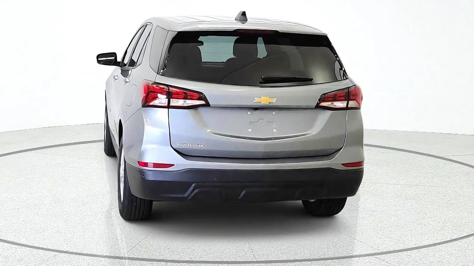 Used 2024 Chevrolet Equinox LS w/ LS Convenience Package FWD image 7