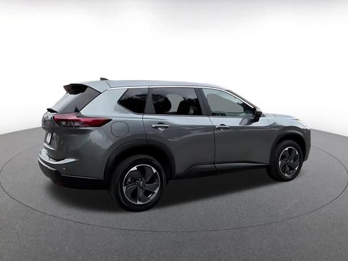 Used 2025 Nissan Rogue SV image 15