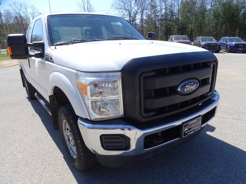 Used 2015 Ford F250 4x4 SuperCab FX4 w/ Power Equipment Group image 2
