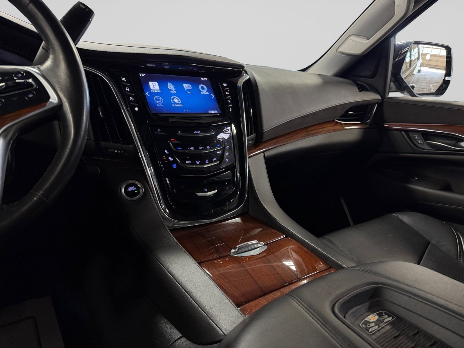 Used 2015 Cadillac Escalade Premium AWD/4WD image 21