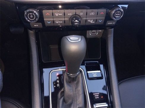 Used 2025 Jeep Compass Limited image 18