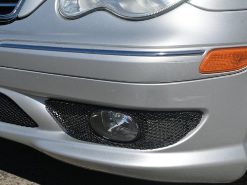 Used 2007 Mercedes-Benz C 230 Sedan image 14