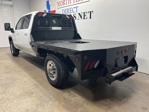 Used 2022 Chevrolet Silverado 2500 LT w/ Convenience Package image 7