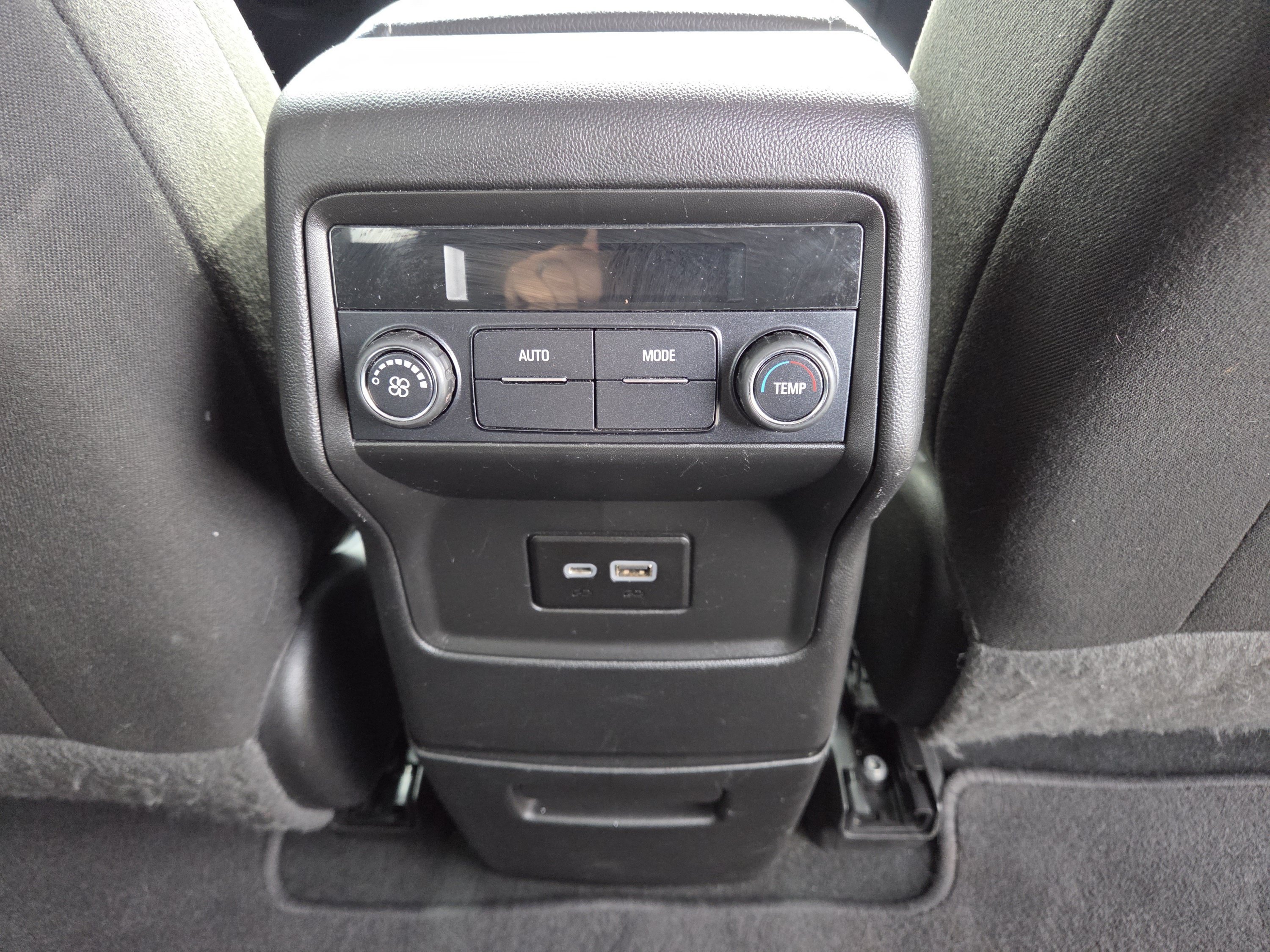 Used 2020 GMC Acadia SLE FWD image 25