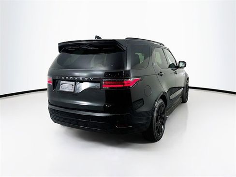 Used 2024 Land Rover Discovery Dynamic SE image 5