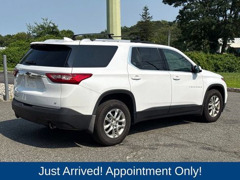 Used 2018 Chevrolet Traverse LT w/ LPO, Black Accent Package AWD/4WD image 7