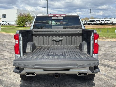 Used 2025 Chevrolet Silverado 1500 High Country w/ High Country Premium Package AWD/4WD image 44