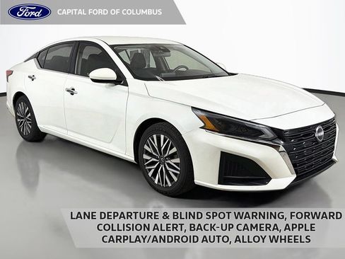 Used 2023 Nissan Altima 2.5 SV FWD image 1