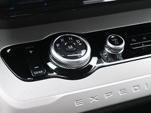 New 2026 Ford Expedition Active image 26