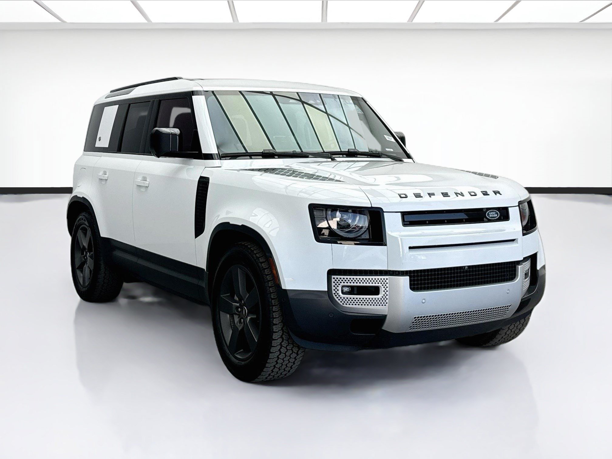 Used 2024 Land Rover Defender 110 S AWD/4WD image 3