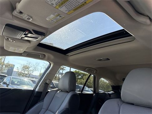 Certified 2022 Subaru Outback Limited image 22