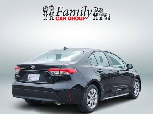 Used 2026 Toyota Corolla LE image 4