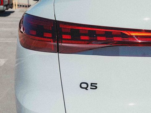New 2025 Audi Q5 Premium Plus image 8