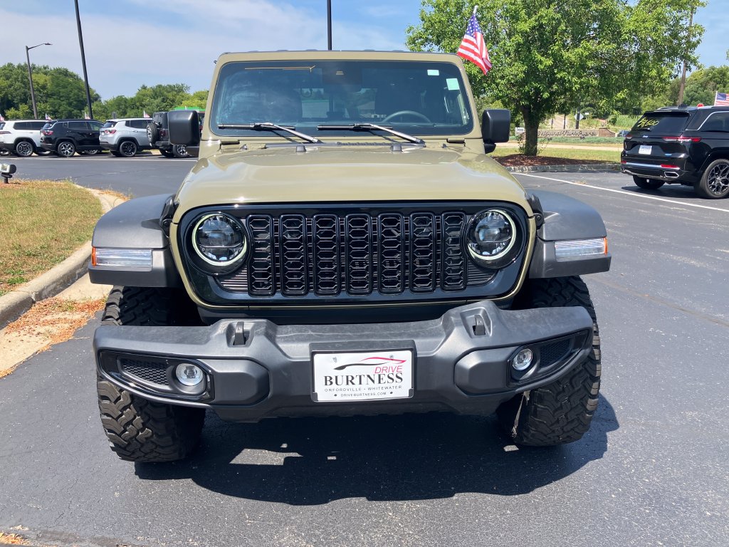 Used 2025 Jeep Wrangler Sport AWD/4WD image 3