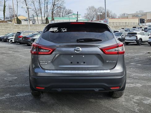 Certified 2022 Nissan Rogue Sport SV image 6