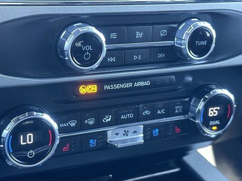 Used 2022 Ford F250 Lariat w/ Lariat Ultimate Package image 21