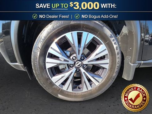 Used 2023 Nissan Rogue SV image 13