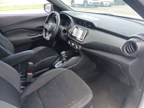 Used 2020 Nissan Kicks S FWD image 15