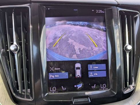 Used 2021 Volvo XC60 T5 Inscription image 22