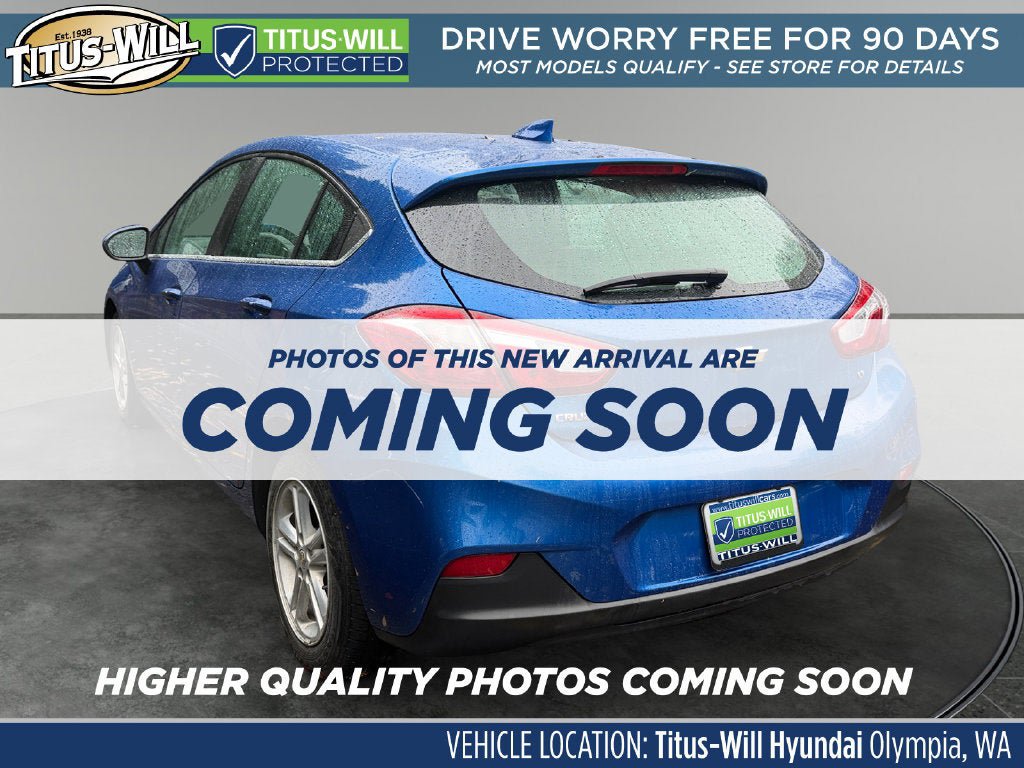 Used 2018 Chevrolet Cruze LT w/ Sun And Sound Package FWD image 4