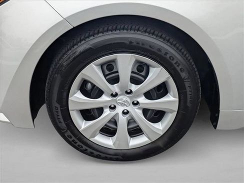 Certified 2025 Toyota Corolla LE image 21