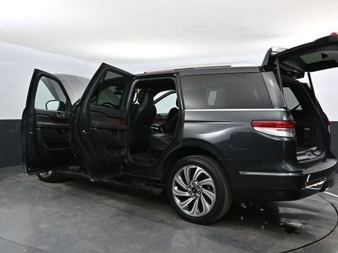 Used 2023 Lincoln Navigator Reserve AWD/4WD image 51