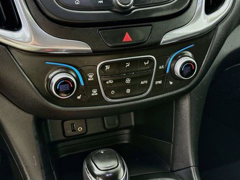 Used 2018 Chevrolet Equinox LT AWD/4WD image 9