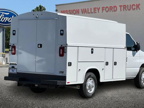 New 2026 Ford E-350 and Econoline 350 Super Duty w/ Power Equipment Group image 4