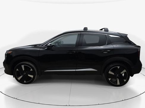 Used 2026 Nissan Kicks SR FWD image 9