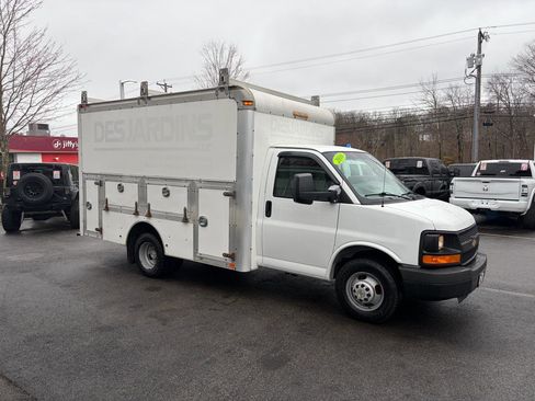 Used 2016 Chevrolet Express 3500 image 5