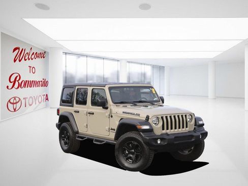 Used 2022 Jeep Wrangler Unlimited Sport image 2
