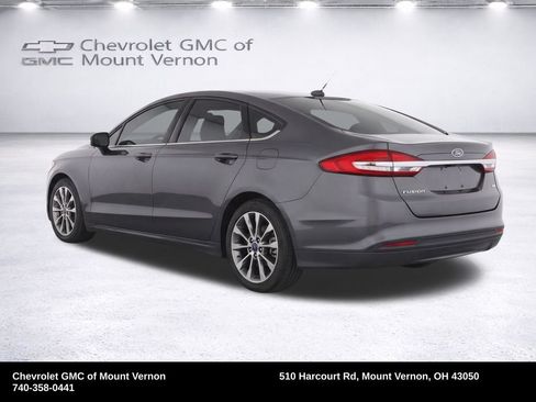 Used 2017 Ford Fusion SE w/ Fusion SE Technology Package FWD image 23