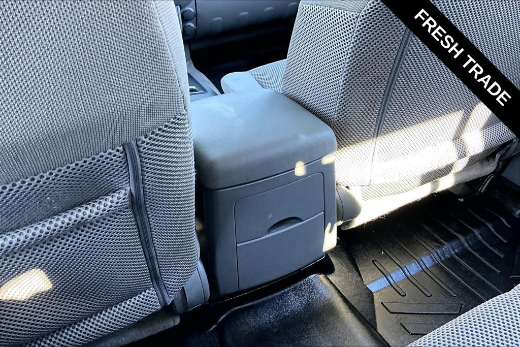 Used 2016 Nissan Frontier SV w/ SV Value Truck Package AWD/4WD image 15