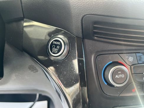 Used 2017 Ford Escape Titanium image 30