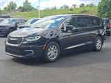 New 2026 Chrysler Pacifica Select image 3