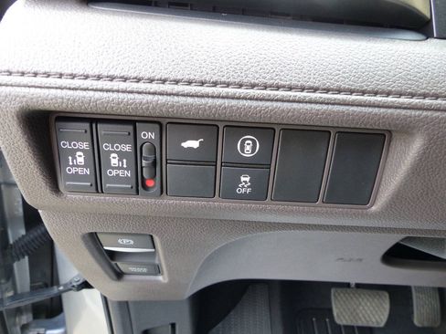 Used 2024 Honda Odyssey EX-L image 24