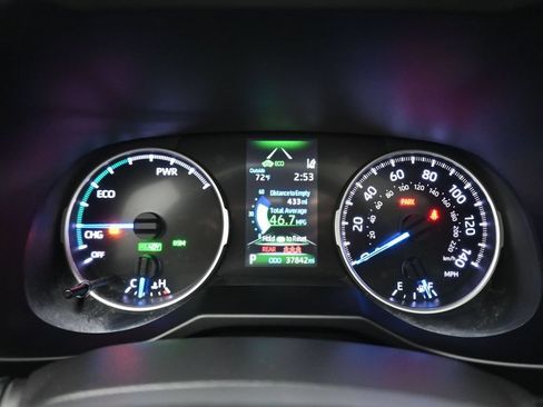 Used 2021 Toyota RAV4 XLE Premium AWD/4WD image 15