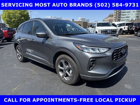 Used 2023 Ford Escape ST-Line Select w/ Class II Trailer Tow Package image 3