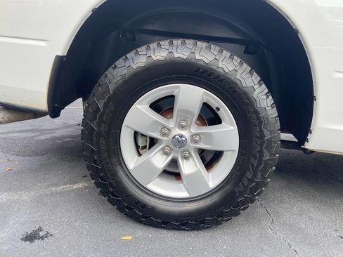 Used 2015 RAM 1500 Classic SLT image 23