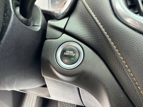 Used 2019 Chevrolet Equinox Premier AWD/4WD image 34