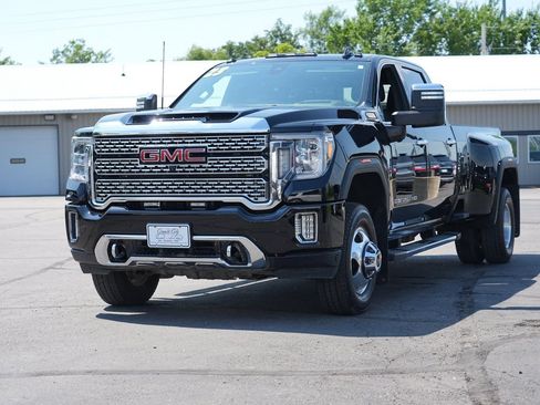 Used 2023 GMC Sierra 3500 Denali w/ Denali Ultimate Package AWD/4WD image 7