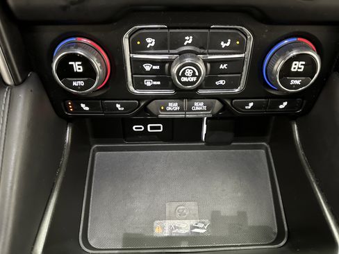 Used 2024 Chevrolet Tahoe LT image 37