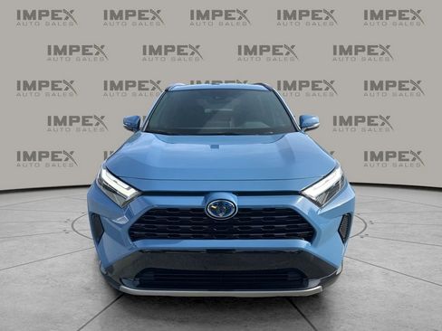 Used 2024 Toyota RAV4 SE image 8