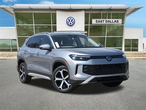 New 2025 Volkswagen Tiguan SE image 1