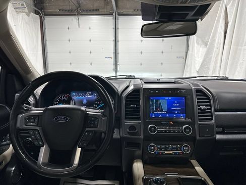 Used 2021 Ford Expedition Platinum AWD/4WD image 16