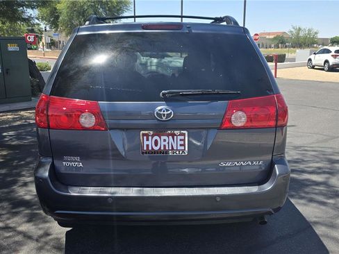 Used 2009 Toyota Sienna XLE FWD image 6