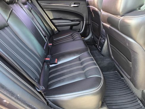 Used 2020 Chrysler 300 S image 37