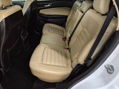 Used 2017 Ford Edge SEL w/ Equipment Group 201A AWD/4WD image 22