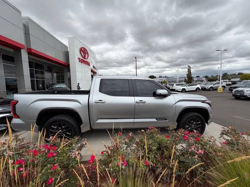 Used 2024 Toyota Tundra Platinum AWD/4WD image 7