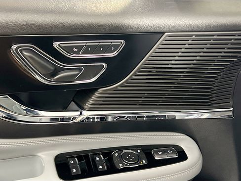 Used 2020 Lincoln Corsair FWD image 16